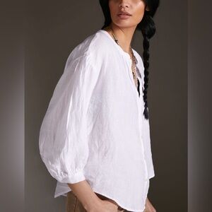 Velvet by Graham & Spencer
Linen Buttondown